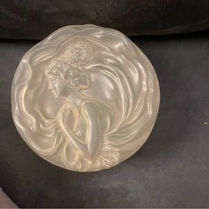 🌻 Vintage Revlon Ciara powder container